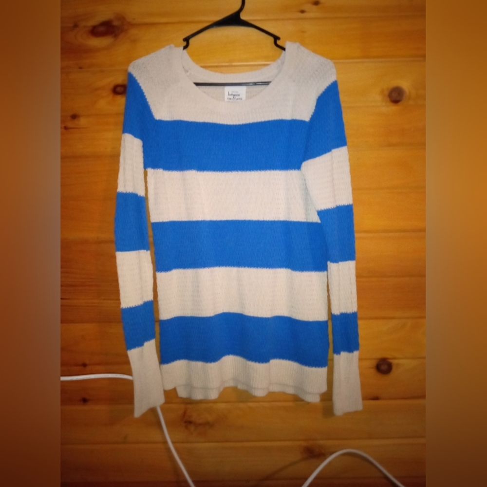 Women's sweater